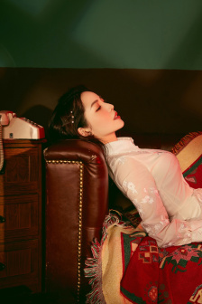 美女诱惑